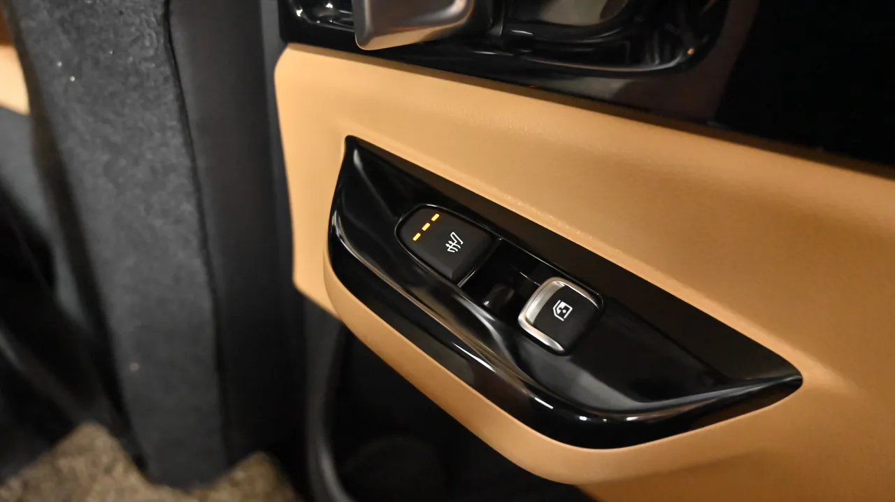 Kia Carnival — miniaturë 16