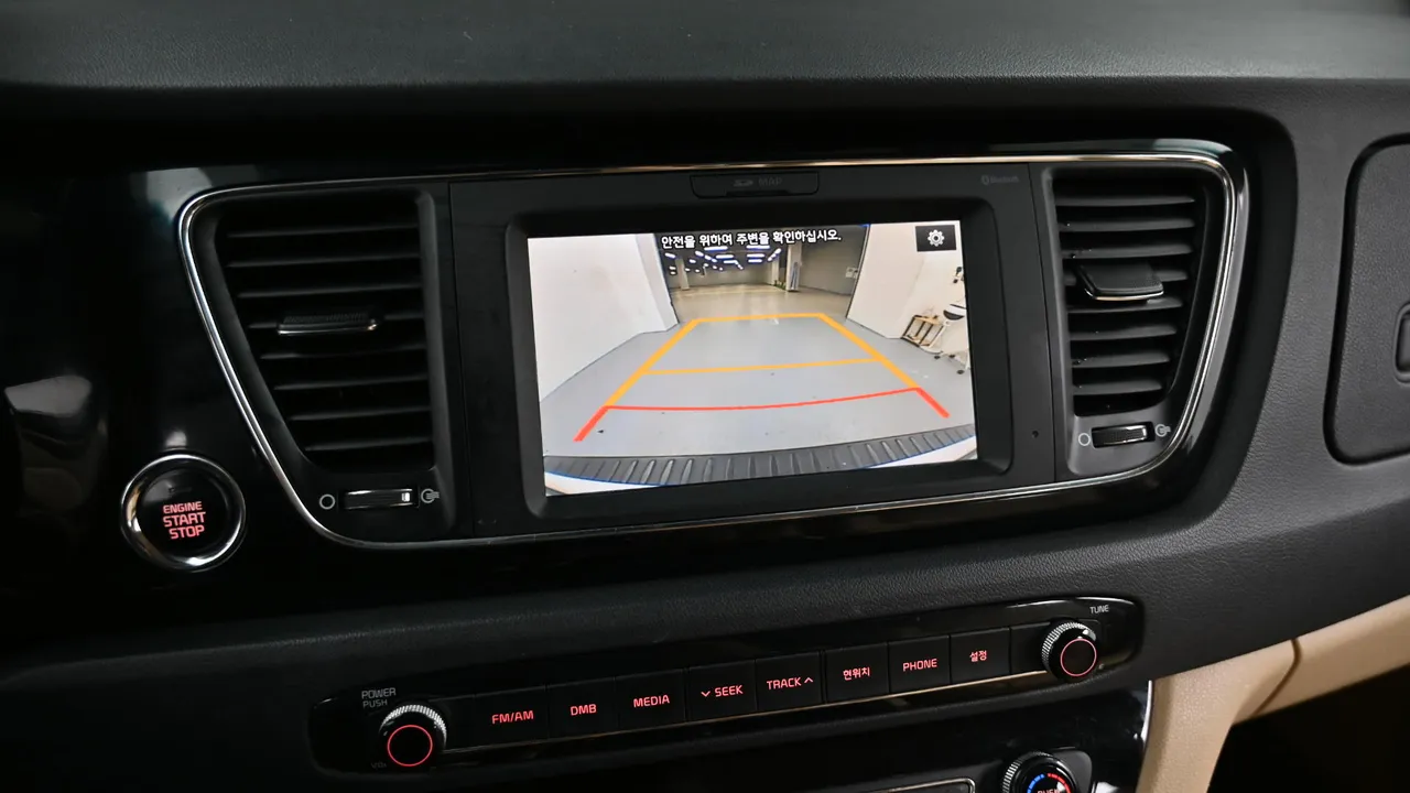 Kia Carnival — miniaturë 15