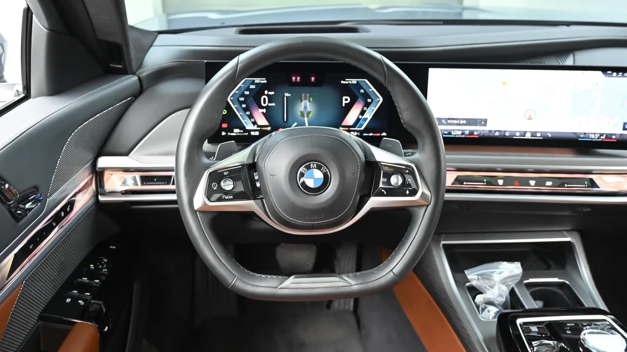 BMW 7er — miniaturë 13