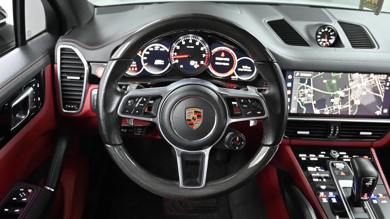 Porsche Cayenne — miniaturë 13