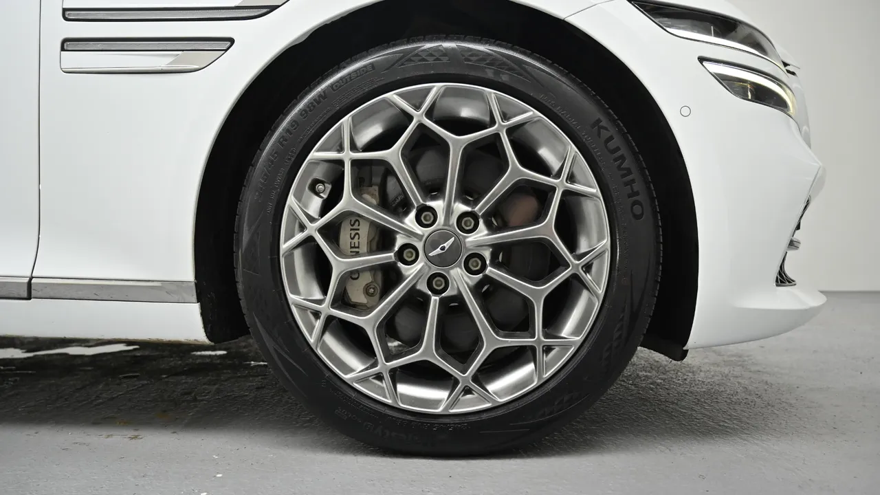 Genesis G80 — miniaturë 5