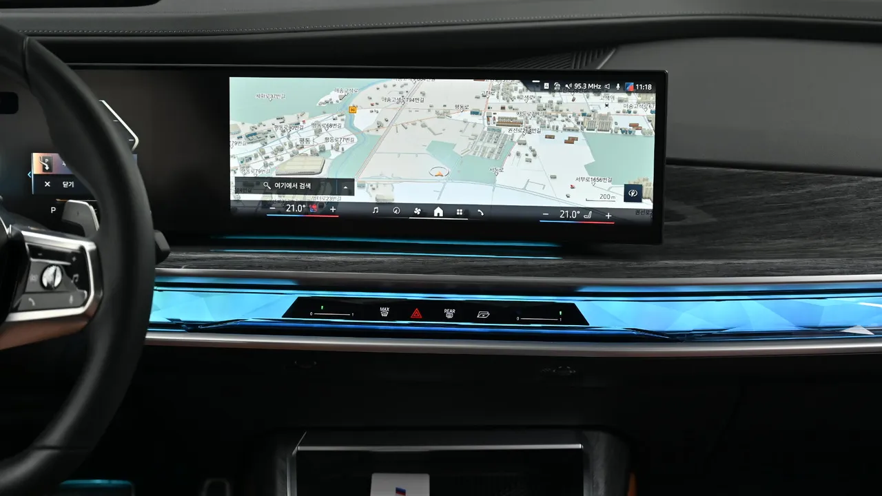 BMW 7er — miniaturë 14