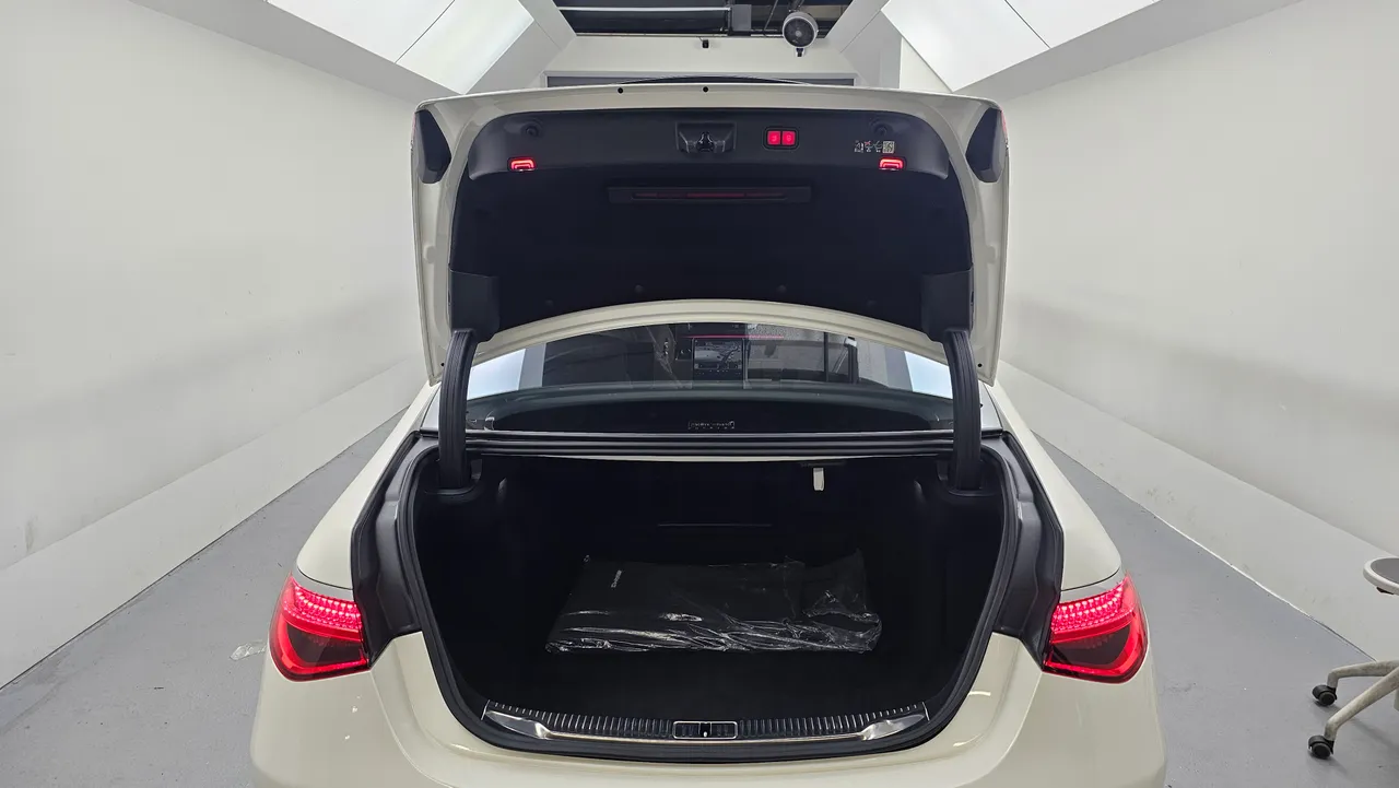 Mercedes-Benz S-klasse — miniaturë 28