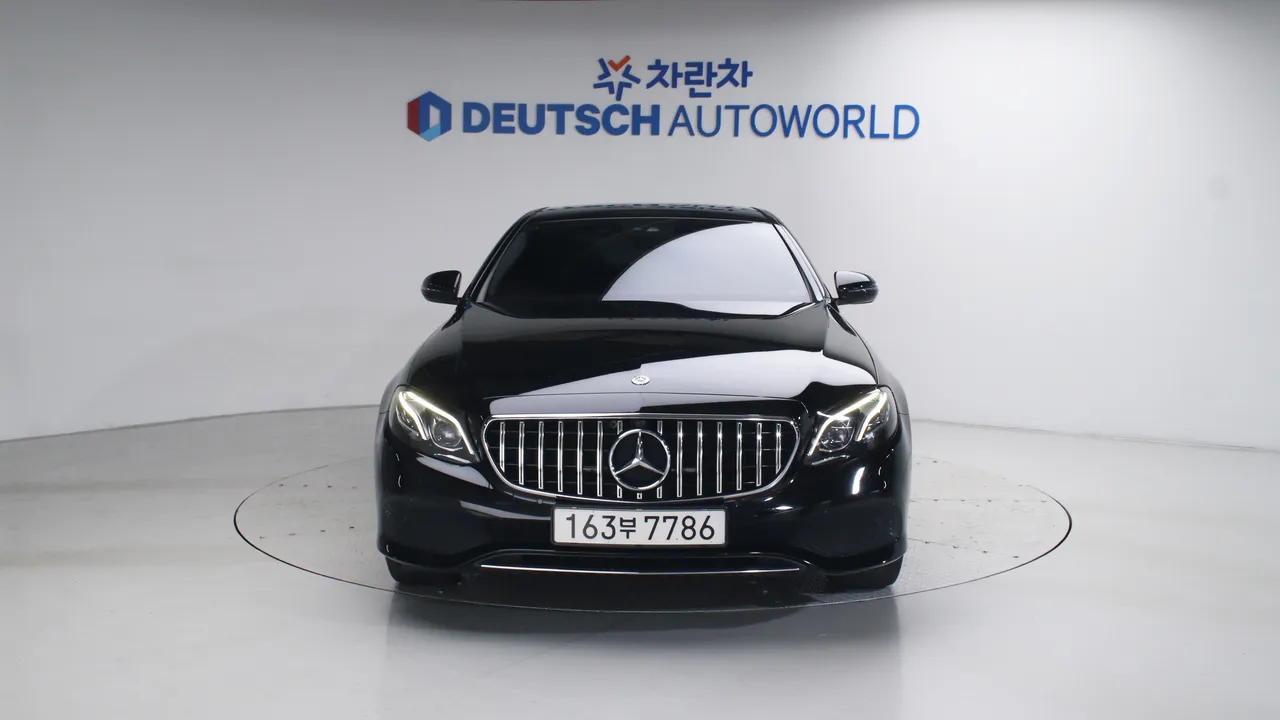Mercedes-Benz E-klasse — miniaturë 3