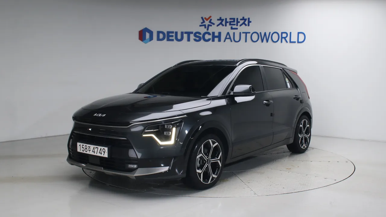 Kia Niro 1.6 HEV 시그니처 — foto 1