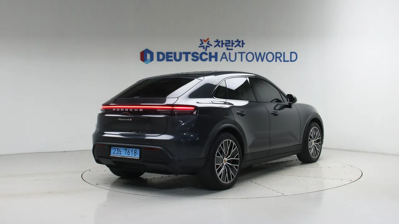 Porsche Macan — miniaturë 2