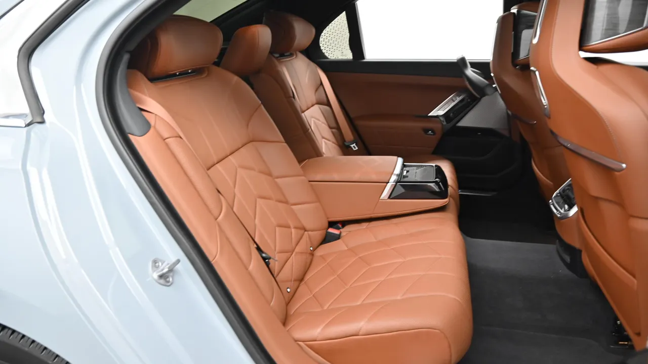 BMW 7er — miniaturë 30