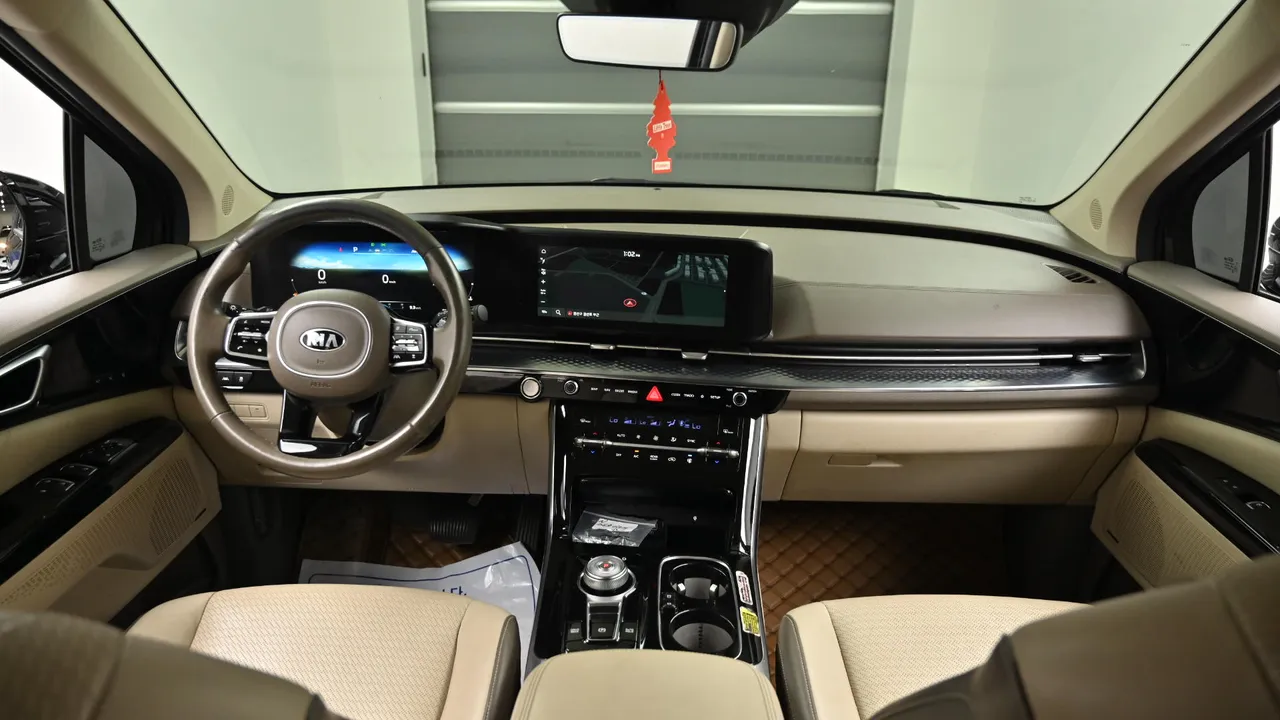 Kia Carnival — miniaturë 7