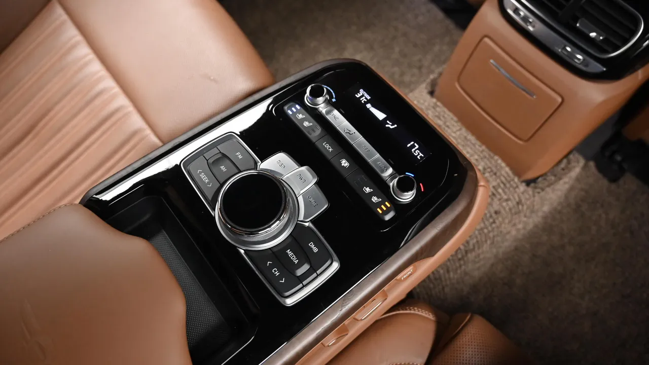 Genesis G90 — miniaturë 16
