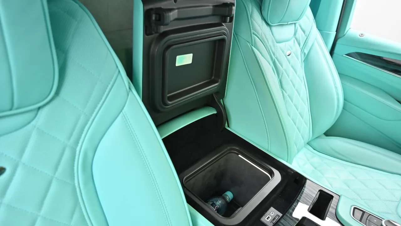 Cadillac Escalade — miniaturë 25