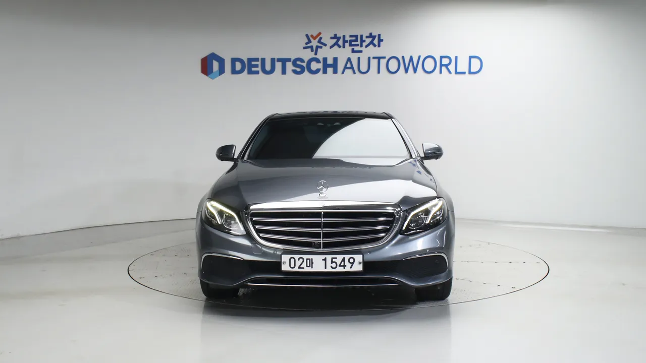 Mercedes-Benz E-klasse — miniaturë 3