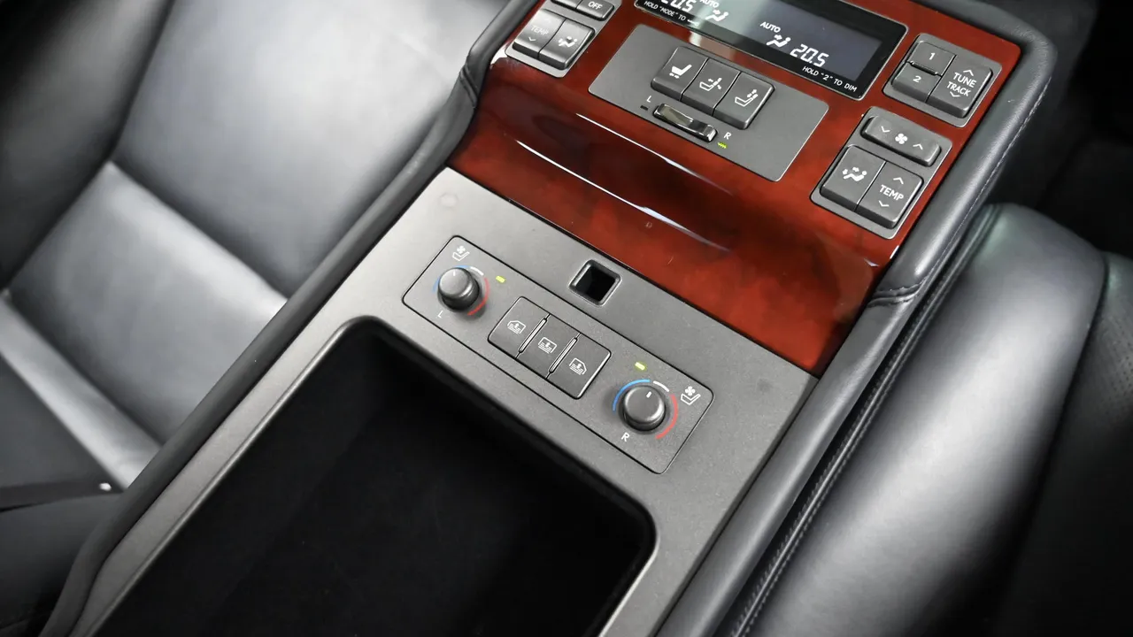 Lexus LS — miniaturë 16