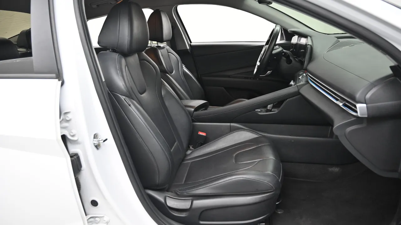 Hyundai Avante — miniaturë 10