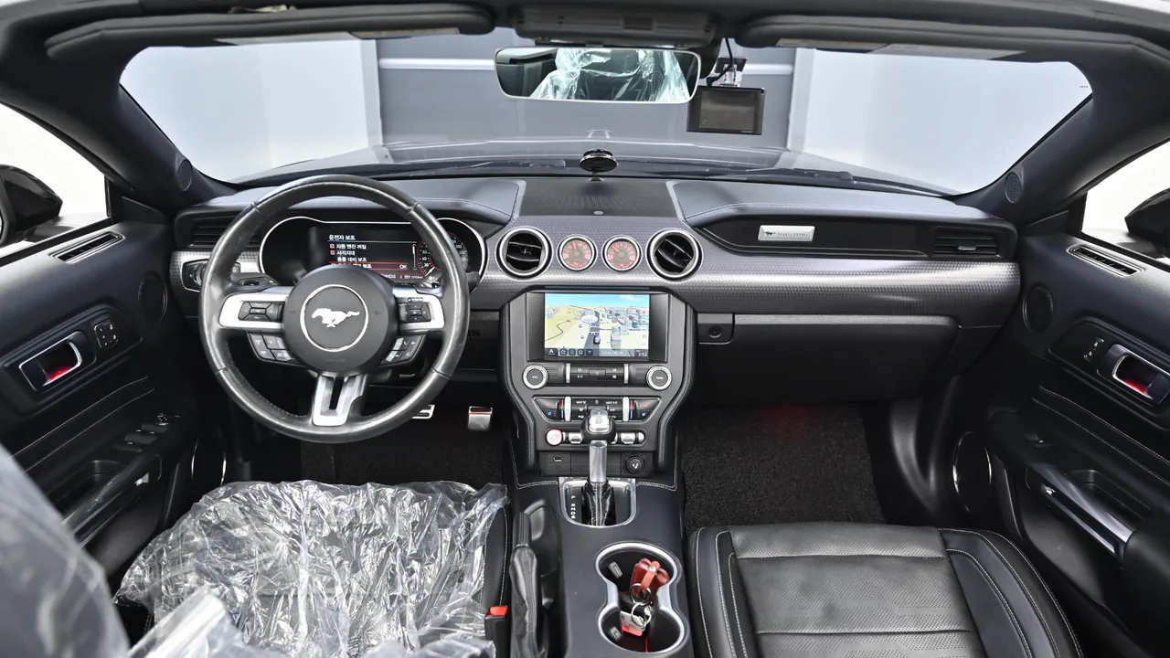 Ford Mustang — miniaturë 7