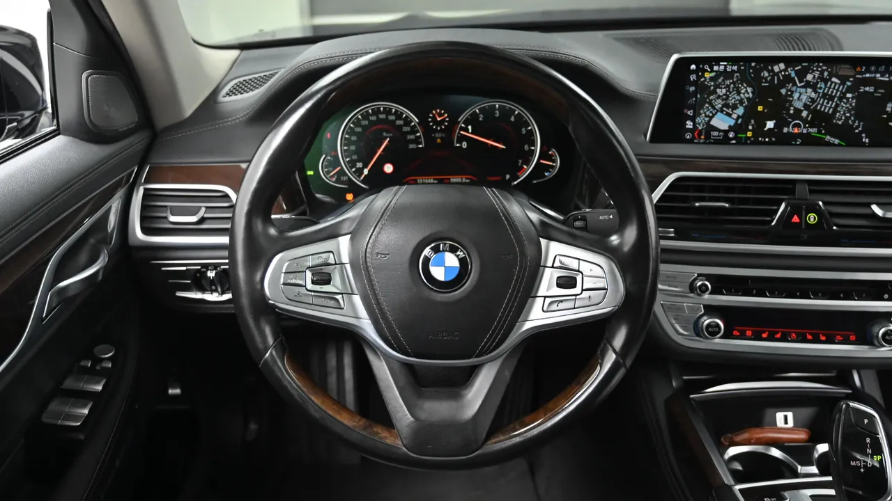 BMW 7er — miniaturë 40