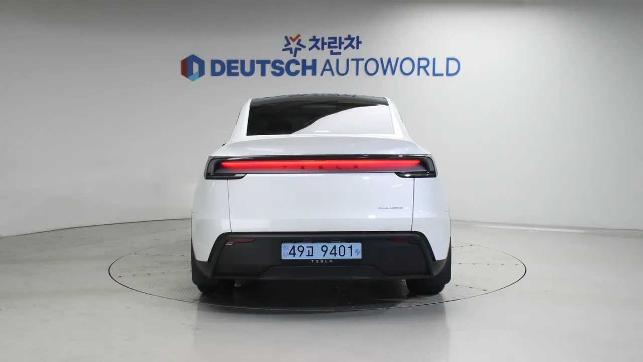 Tesla Model Y — miniaturë 4
