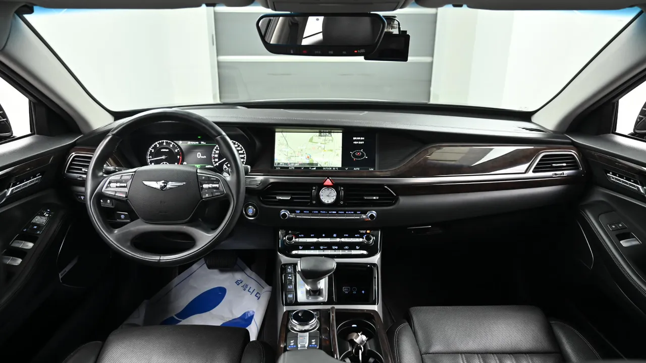 Genesis G90 — miniaturë 7