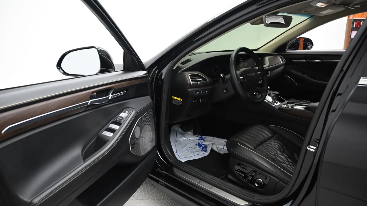 Genesis G90 — miniaturë 11