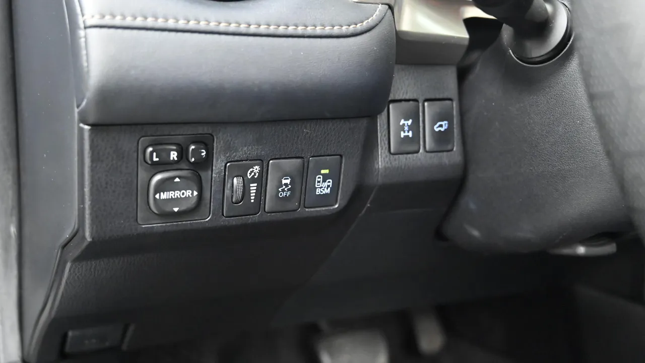 Toyota RAV 4 — miniaturë 17
