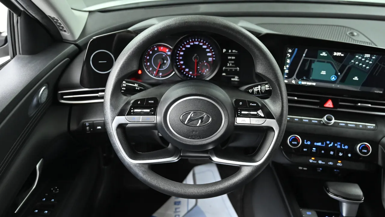 Hyundai Avante — miniaturë 13