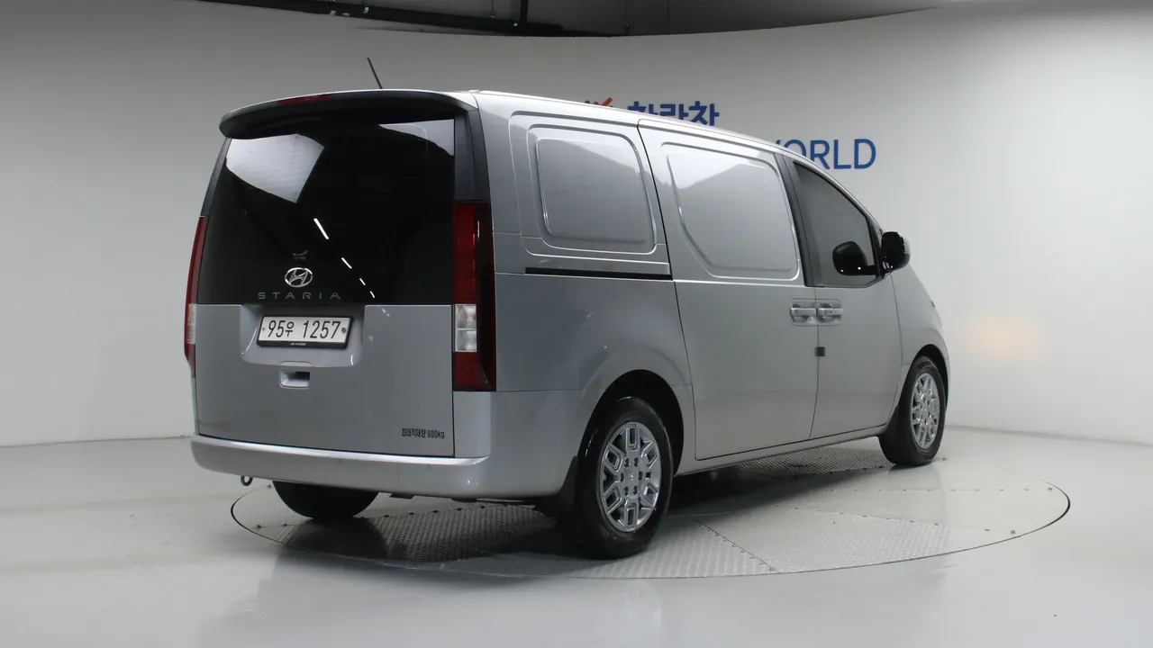 Hyundai Staria — miniaturë 21