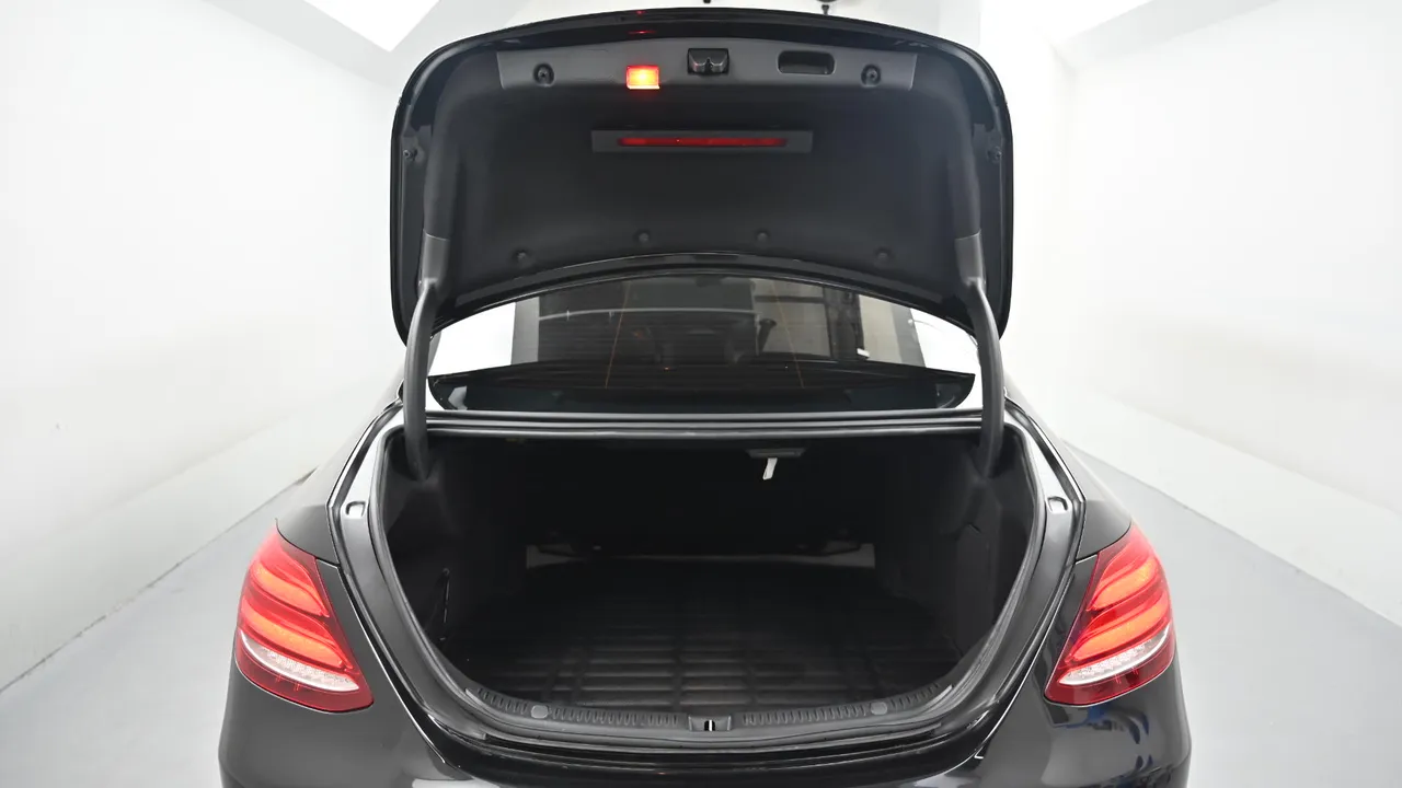 Mercedes-Benz E-klasse — miniaturë 19