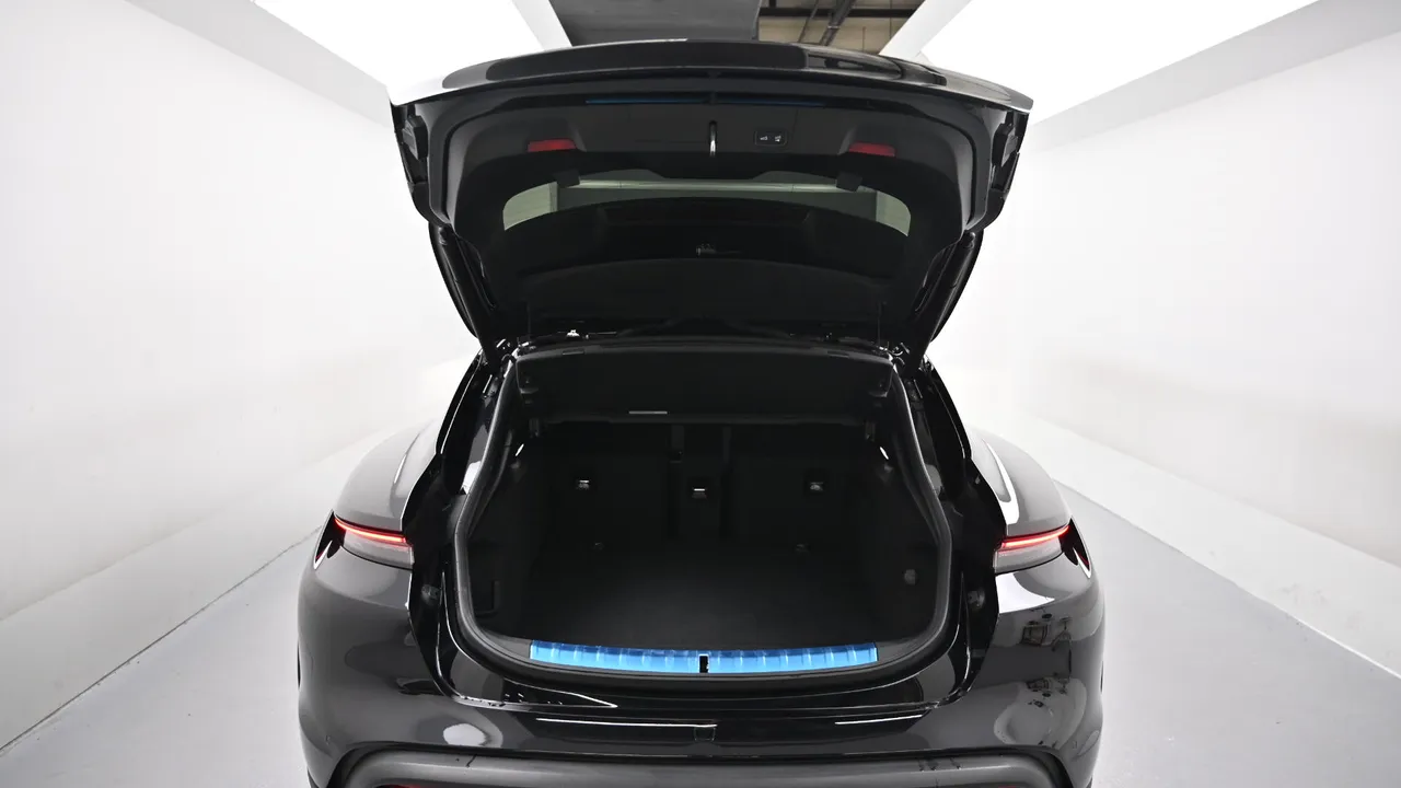 Porsche Taycan — miniaturë 28