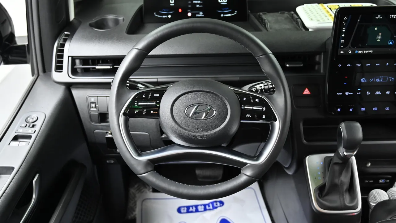 Hyundai Staria — miniaturë 13