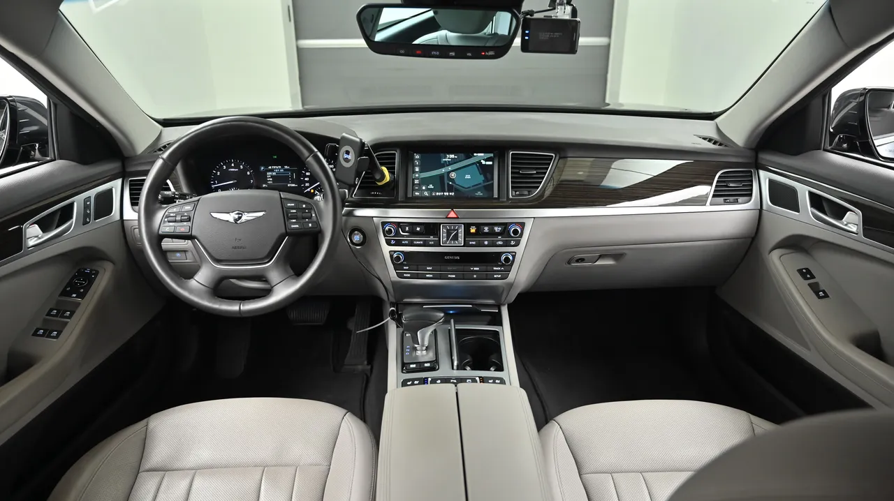 Genesis G80 — miniaturë 7