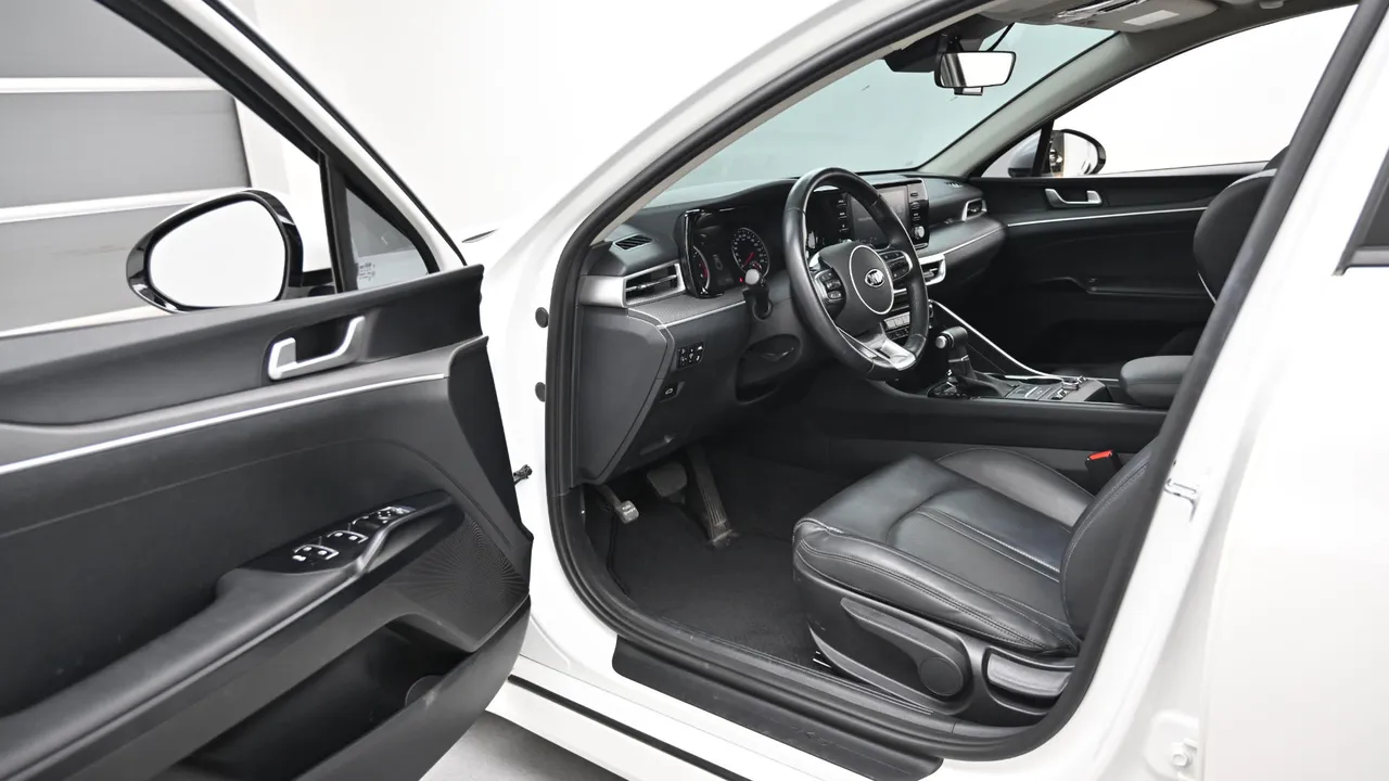Kia K5 — miniaturë 11
