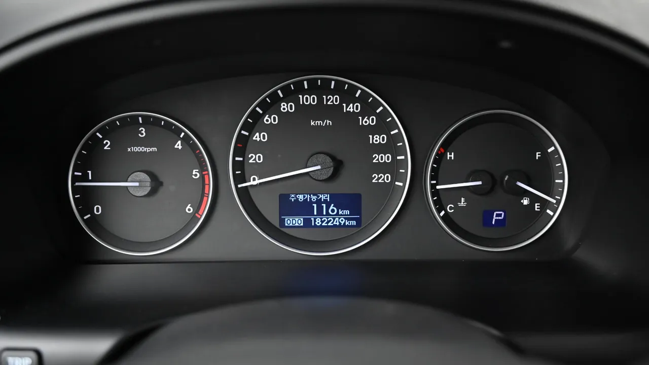 Hyundai Starex — miniaturë 8