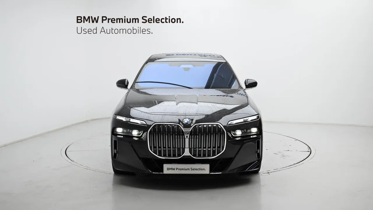 BMW 7er — miniaturë 3