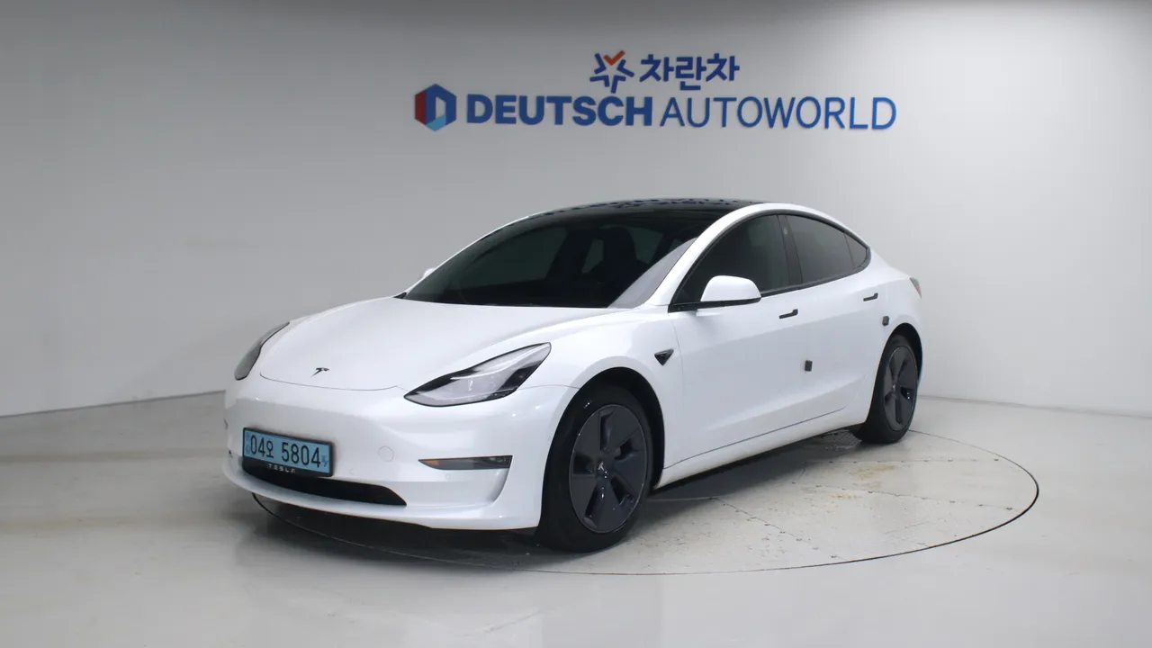 Tesla Model 3, 2022, фотография 2