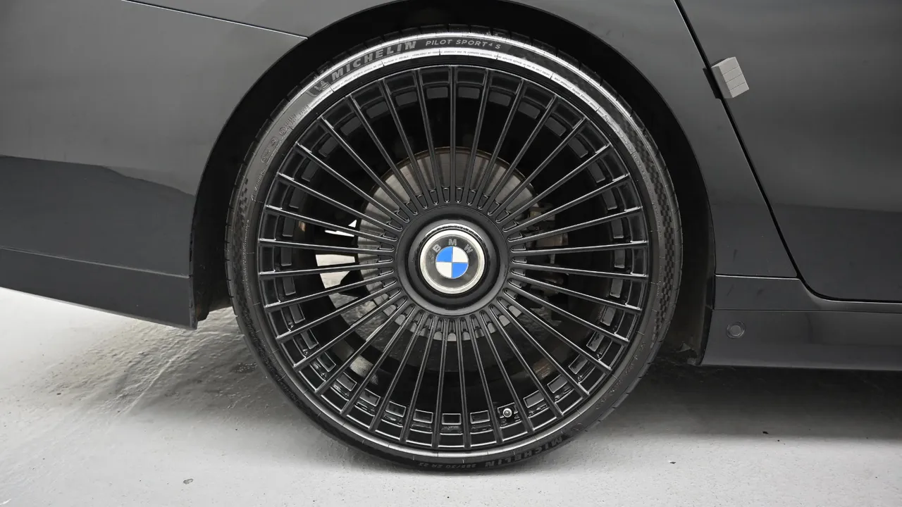 BMW 7er — miniaturë 27