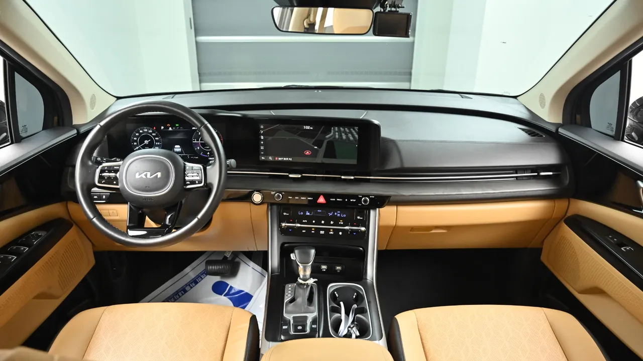 Kia Carnival — miniaturë 7