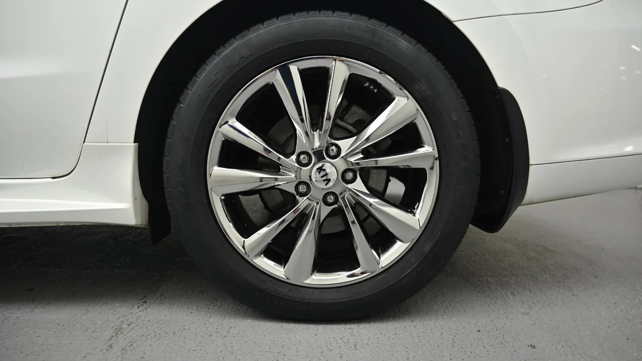 Kia Carnival — miniaturë 5