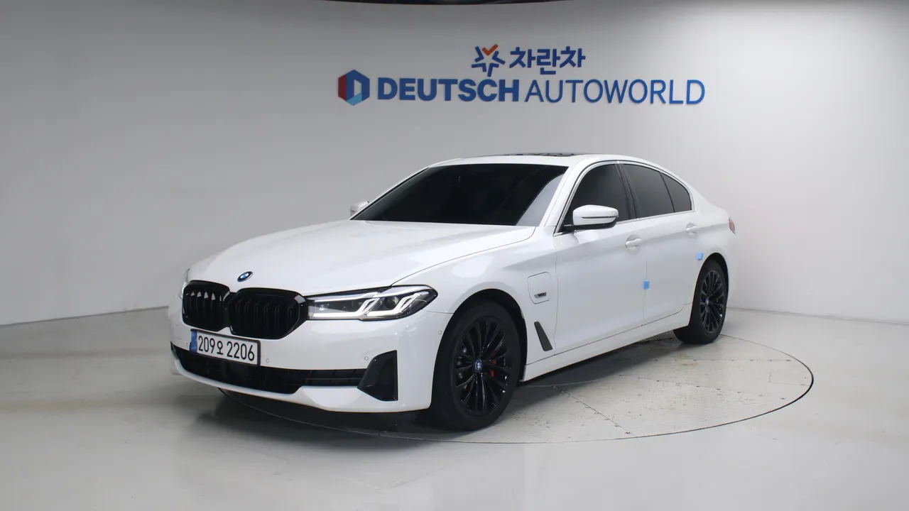 BMW 5er, 2022, фотография 2