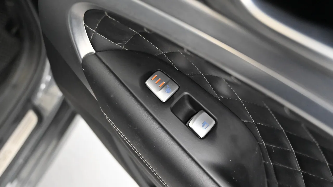 Genesis G70 — miniaturë 16