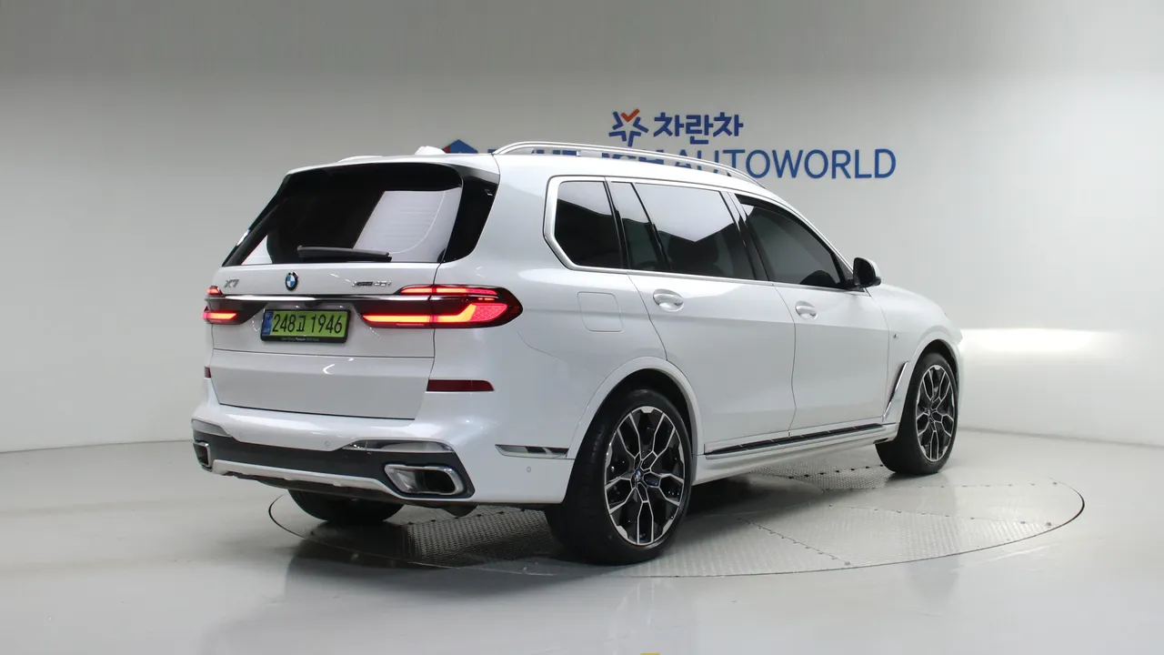 BMW X7 — miniaturë 2