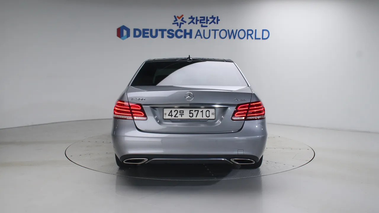 Mercedes-Benz E-klasse — miniaturë 4