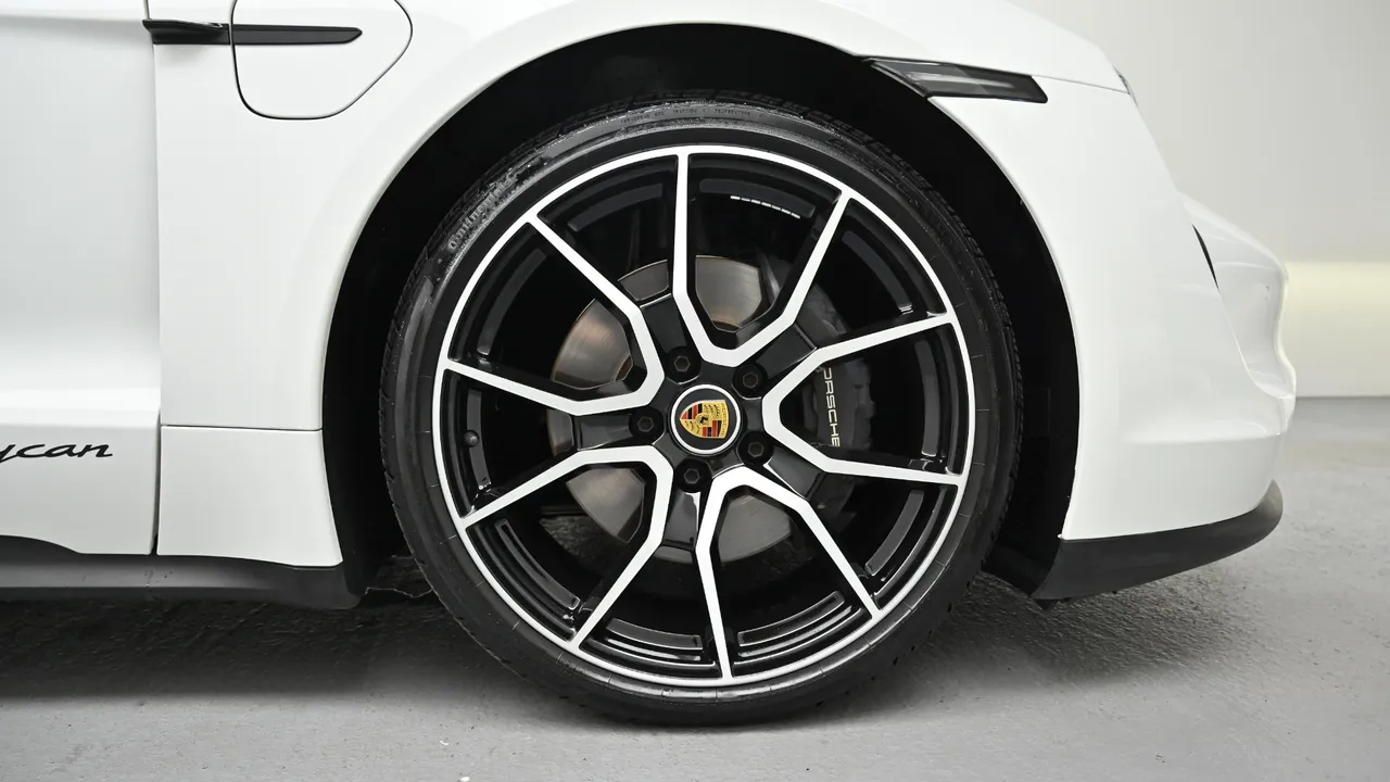 Porsche Taycan — miniaturë 5