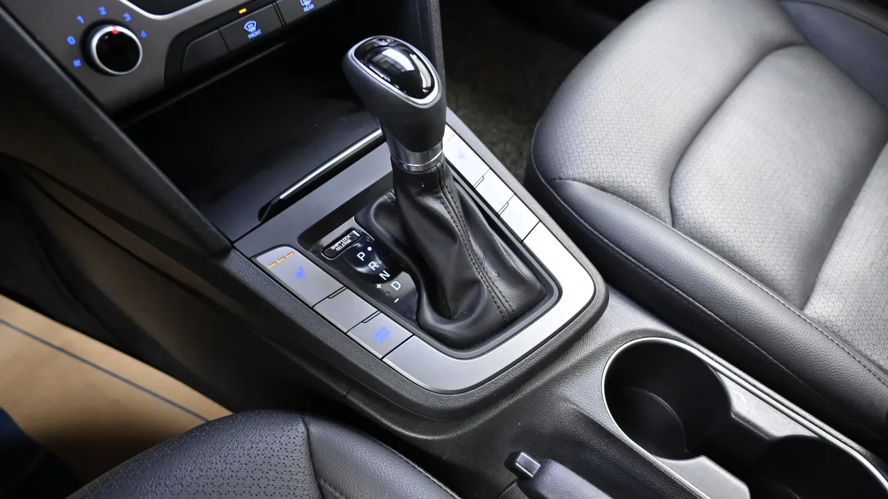 Hyundai Avante — miniaturë 9