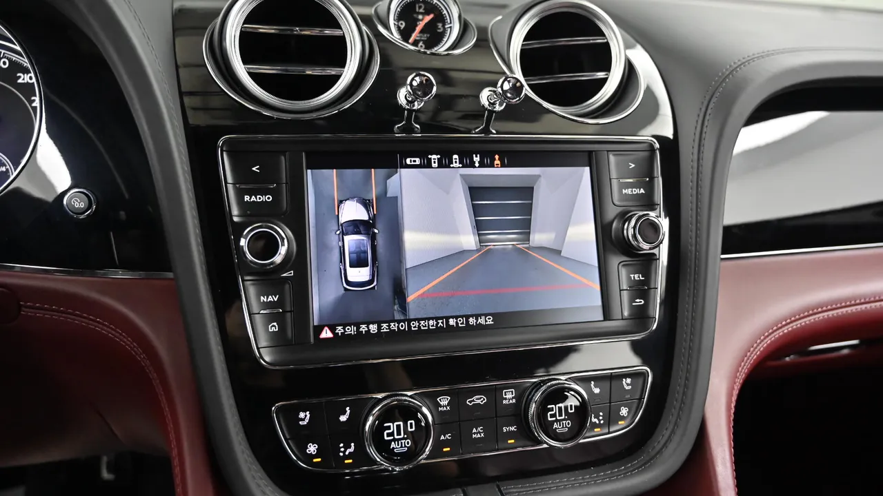 Bentley Bentayga — miniaturë 15