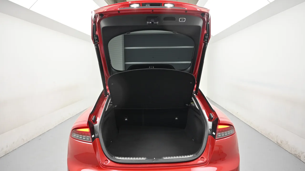 Kia Stinger — miniaturë 19