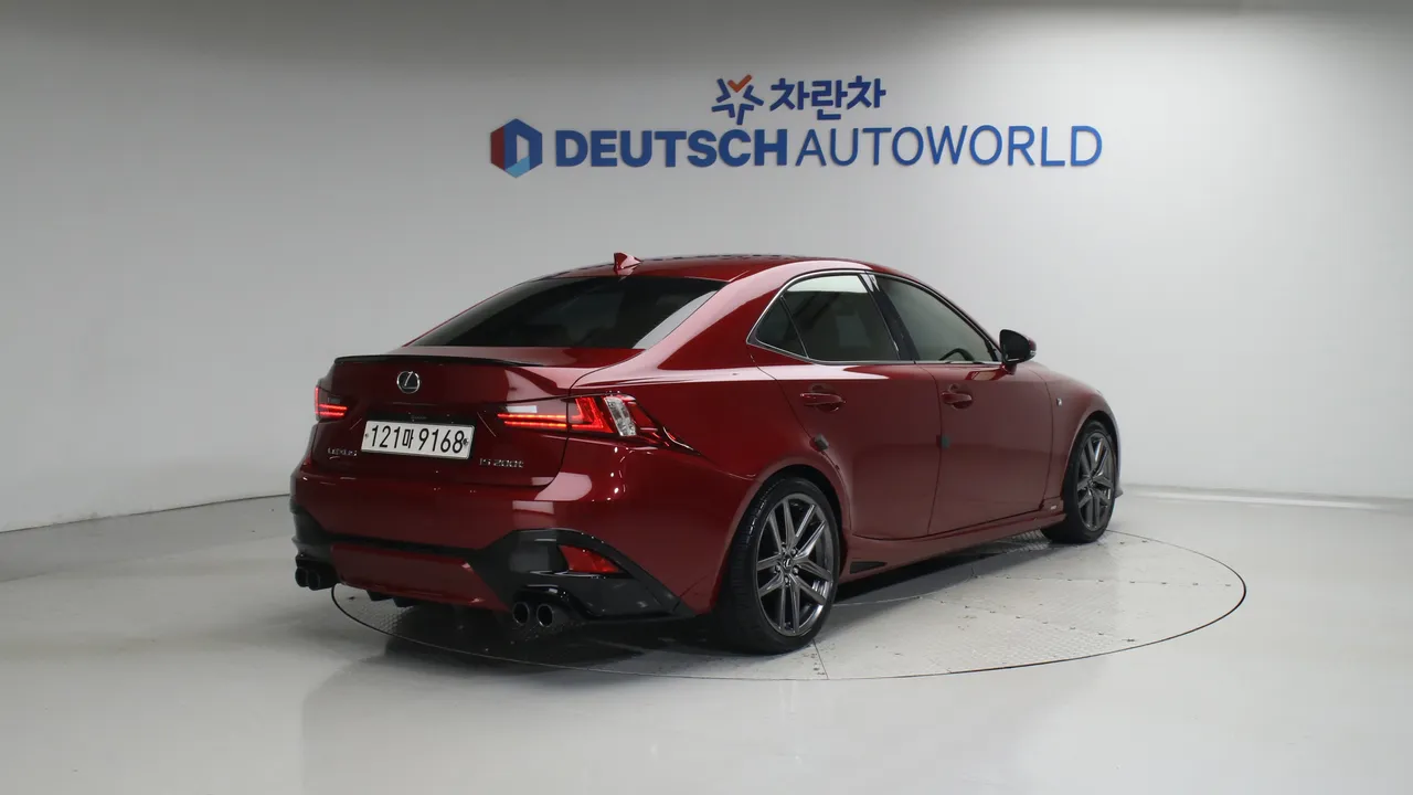 Lexus IS — miniaturë 2