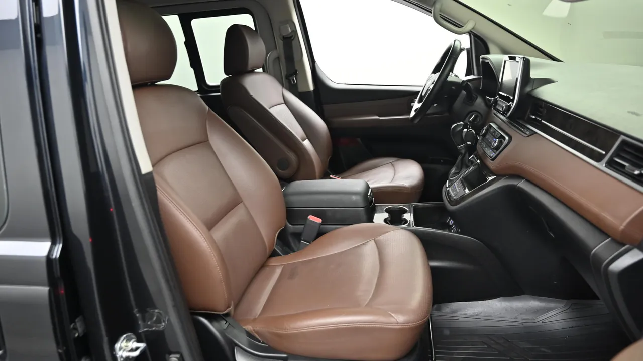 Hyundai Starex — miniaturë 10