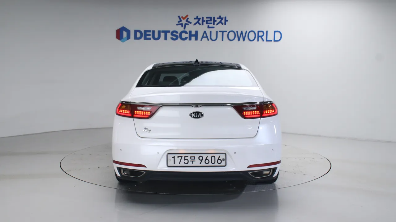 Kia K7 — miniaturë 22