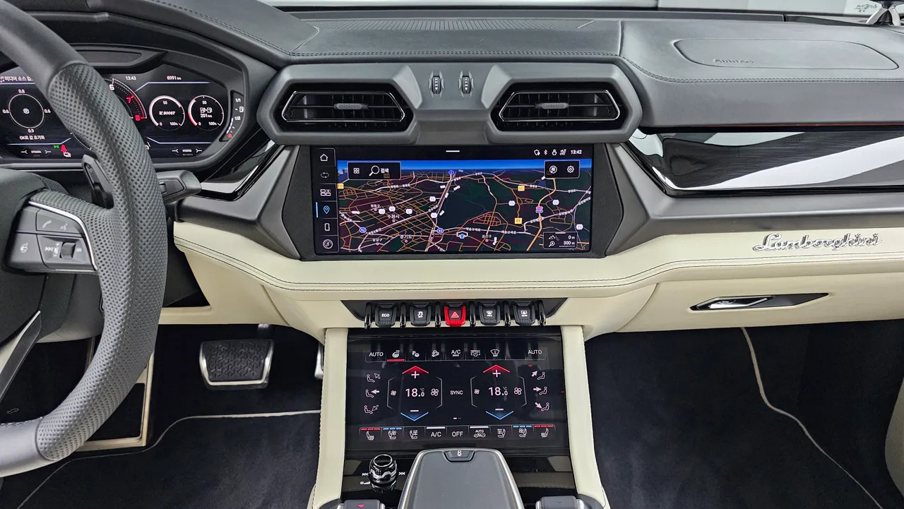 Lamborghini Urus — miniaturë 14