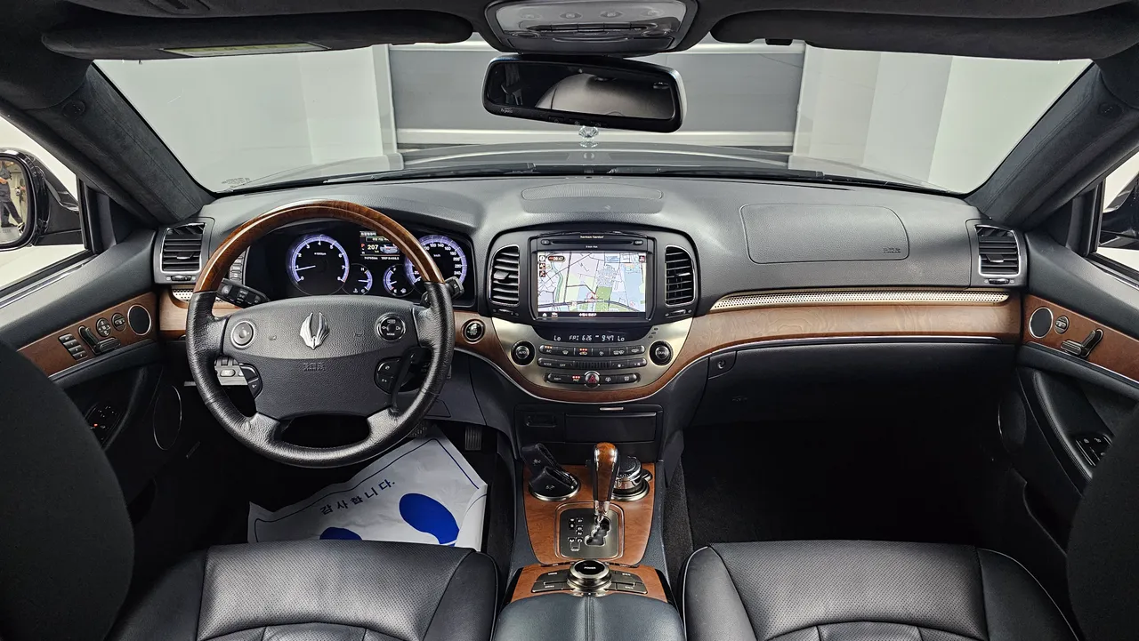 KGM (Ssangyong) New Chairman W CW700 Limousine