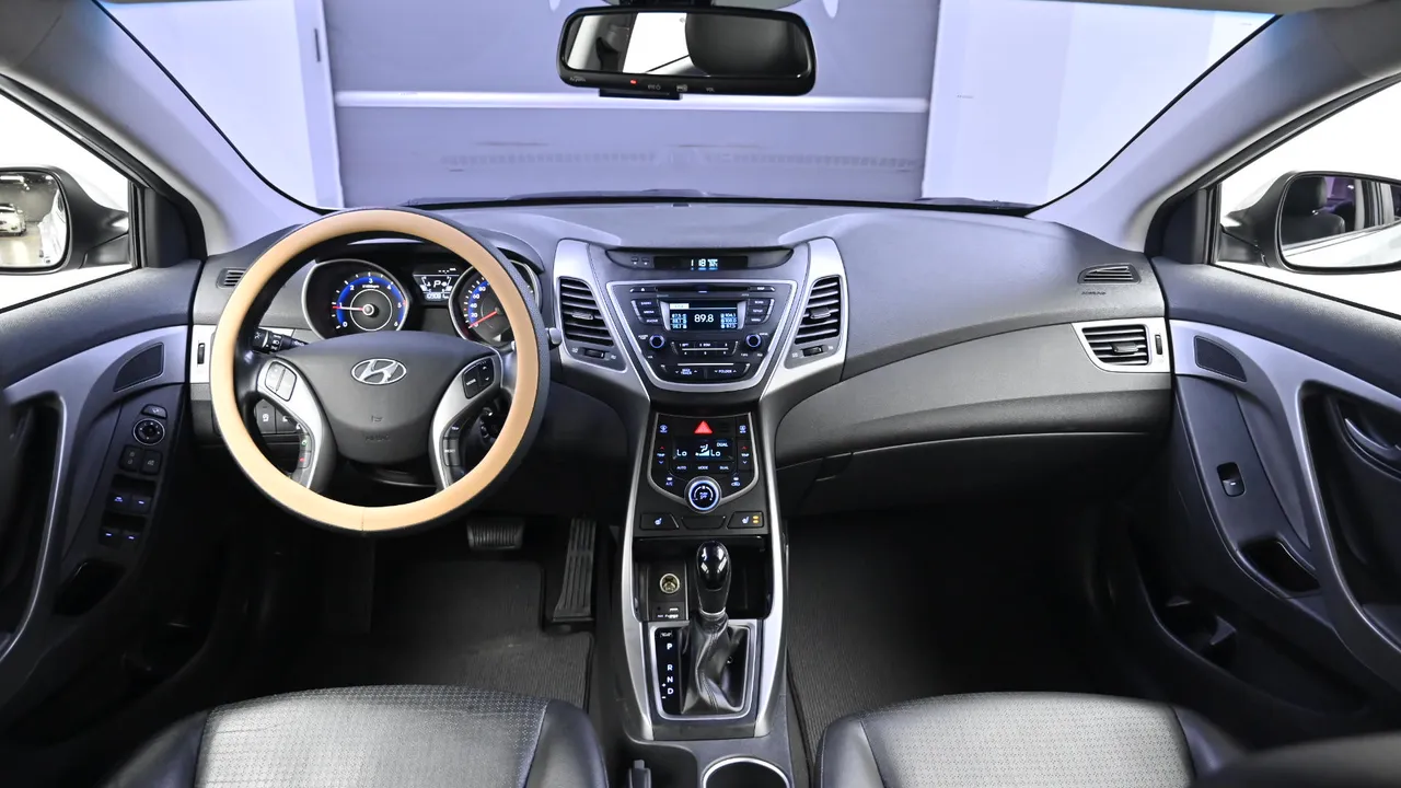 Hyundai Avante — miniaturë 7